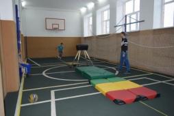 Спортивный зал для обучающихся старших классов